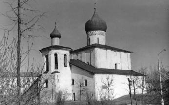 Вид с юго-западной стороны. Фото В.Лебедевой. 1973 г.