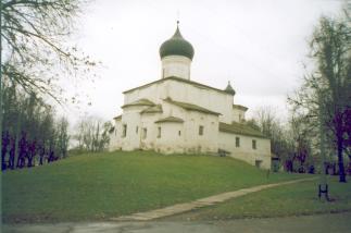 Церковь Василия на горке. Фото 2001 г.
