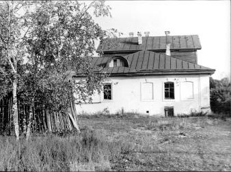 Усадебный дом Бороздина. Дворовый фасад. Фото Б.Скобельцына. 1977 г.