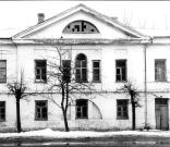 Фрагмент главного фасада. Фото  Лебедева  А.М., 1988