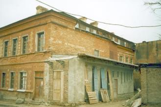 г.Псков, ул.Л.Поземского, д.3\2  Дом жилой Степанова И. 1899 г.  Дворовый фасад с пристройкой.