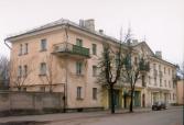 г.Псков, ул.Гоголя, д.6  Дом жилой. 1956 г.  Общий вид с юга.  Фото 2006 г.