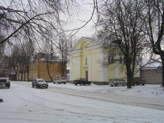 Главное административное здание и жилой дом "Кинопроката".Общий вид  со стороны ул.Воровского.